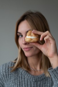 profiteroles_with_ricotta_whipped_cream_and_cranberry_filling-29 copy