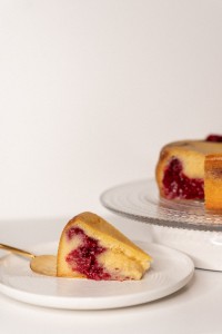 semolina_and_raspberry_cake-10
